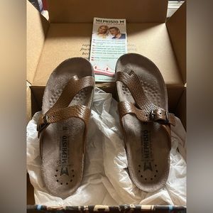NEW Mephisto Women's Helen Thong Sandals Sz 8 Brown